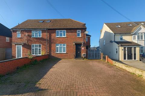 1/2 Bedroom Flat To Let - HP12