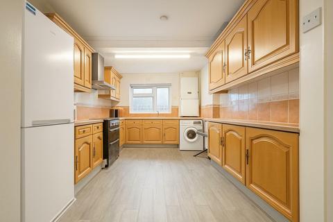 undefined, 1/2 Bedroom Flat To Let - HP12