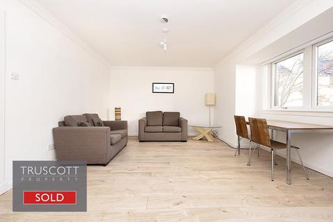 11/3 Bells Wynd, Edinburgh, EH1 1QY
