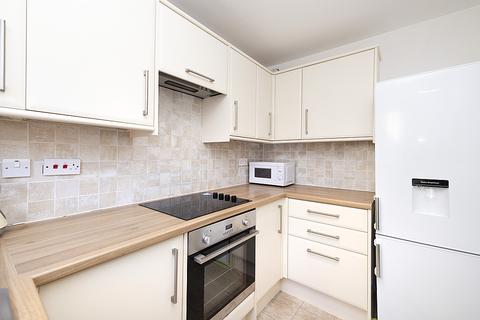 11/3 Bells Wynd, Edinburgh, EH1 1QY