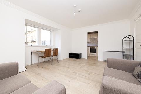 11/3 Bells Wynd, Edinburgh, EH1 1QY