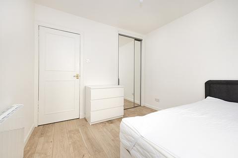 11/3 Bells Wynd, Edinburgh, EH1 1QY