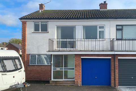 81 Foxes Way, Warwick, CV34 6AY