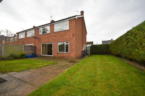 81 Foxes Way, Warwick, CV34 6AY
