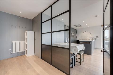 98 Langbourne Place, London, E14 3WW