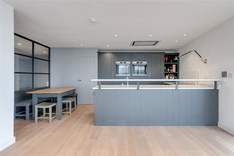 98 Langbourne Place, London, E14 3WW