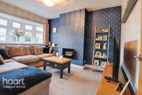 20 Redden Court Road, Romford, RM3 0XA