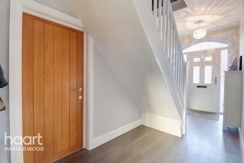 20 Redden Court Road, Romford, RM3 0XA