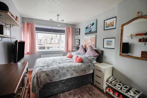 33 Clement Drive, Rhyl, LL18 4HU