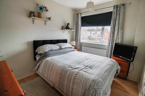 33 Clement Drive, Rhyl, LL18 4HU