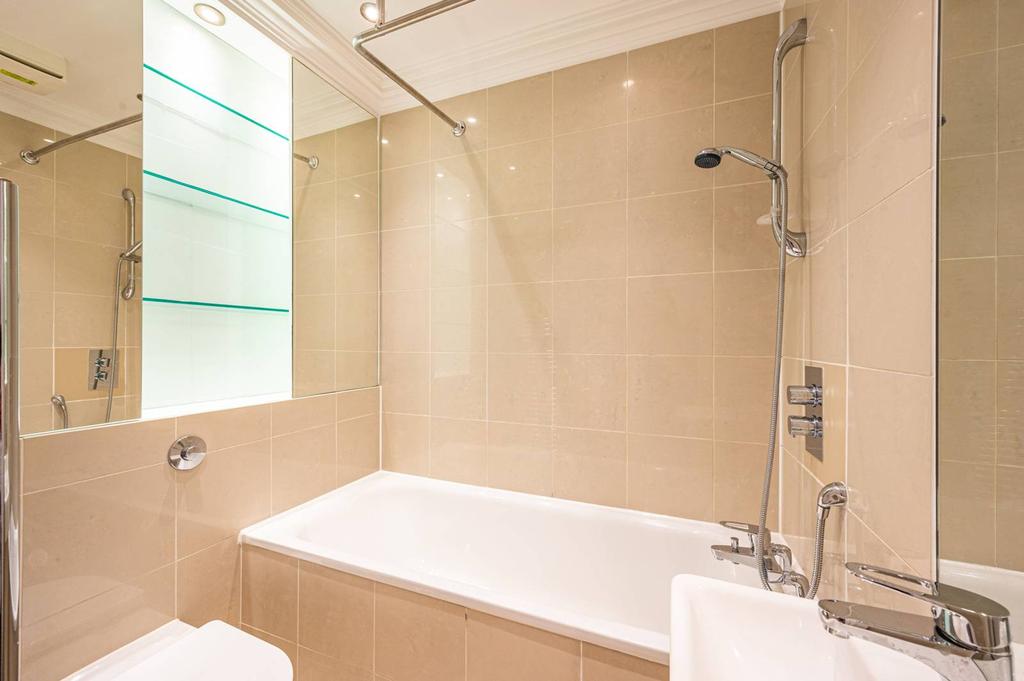 Blackstock Road, Islington, London, N5 1 bed flat for sale £315,000
