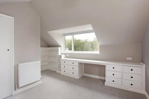 4 bedroom detached house to rent, Harmer Green Lane, Welwyn, Hertfordshire, AL6