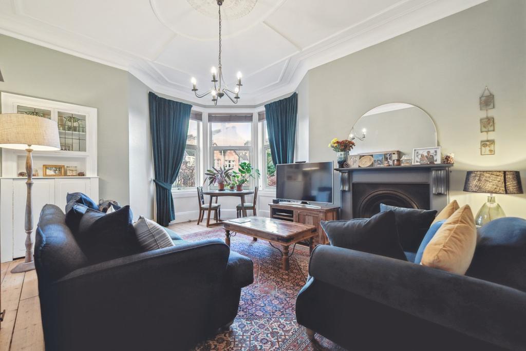 Tantallon Road, Flat 0/1, Shawlands, Glasgow, G41 3LU 2 bed flat for