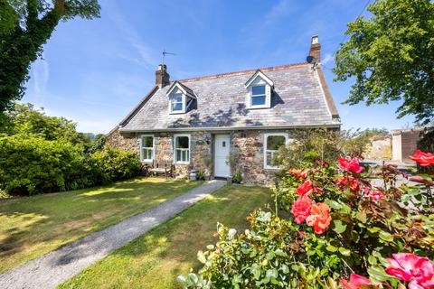 5 bedroom detached house for sale, Rue Des Falles, St. Pierre du Bois, Guernsey