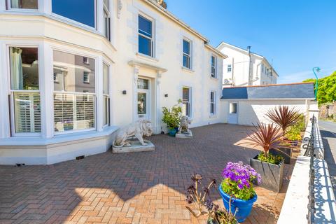 5 bedroom semi-detached house for sale, Les Gravees, St. Peter Port, Guernsey