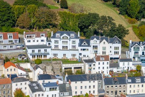 undefined, Les Cotils, St. Peter Port, Guernsey