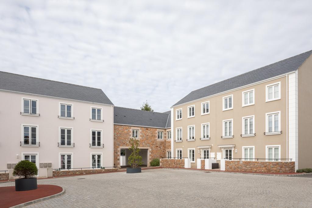 La Route De La Cote, St. Clement, Jersey 1 bed property £1,700 pcm (£