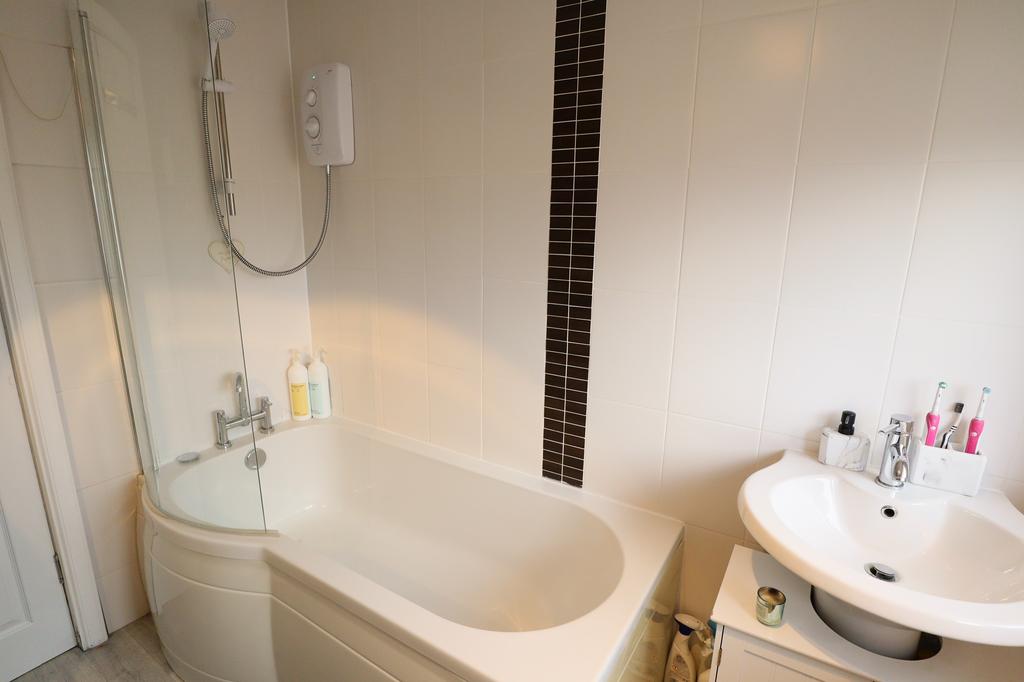 Bathroom (3)