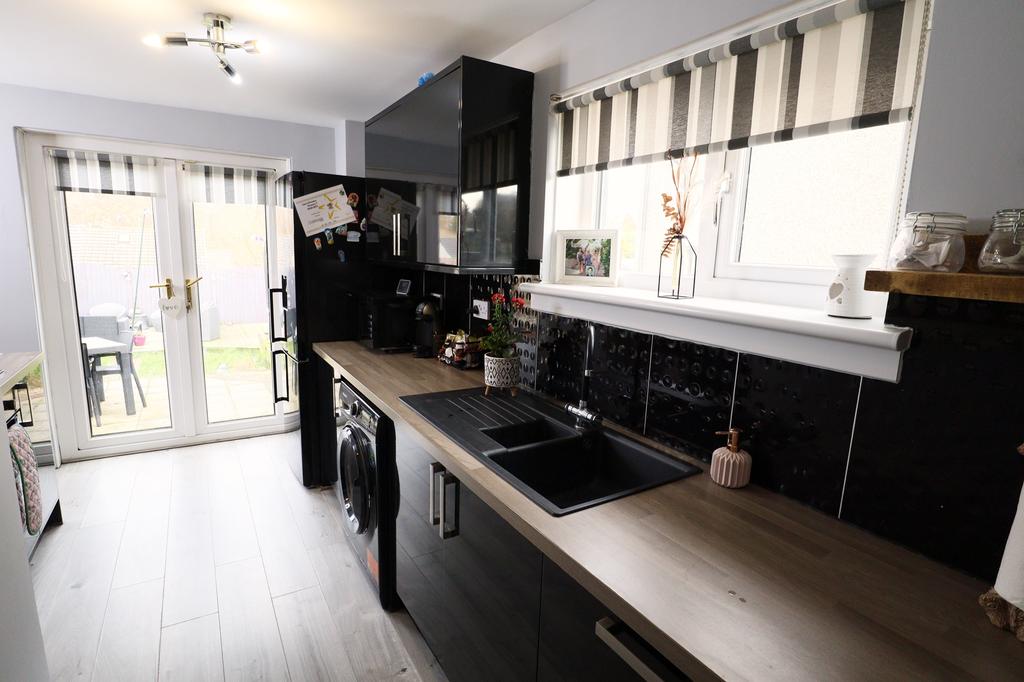 Kitchen (2)