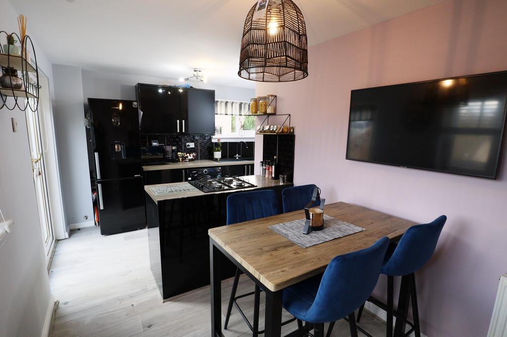 Dining area (3)