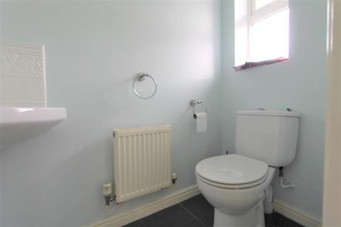 12 Blacksmith Place, Hamilton, Leicester, LE5 1US