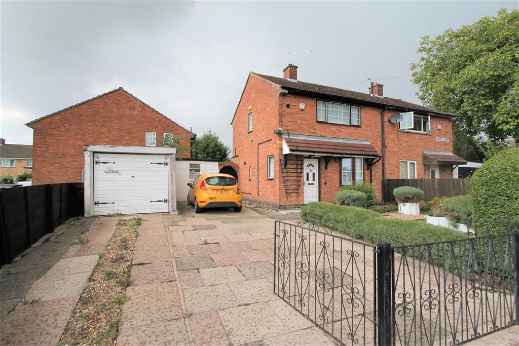 Hesketh Avenue, Eyres Monsell, Leicester, LE2 2 bed semidetached house