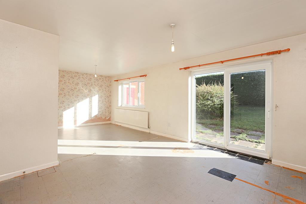 Quorn Avenue, Oadby, Leicester, LE2 3 bed detached house for sale £