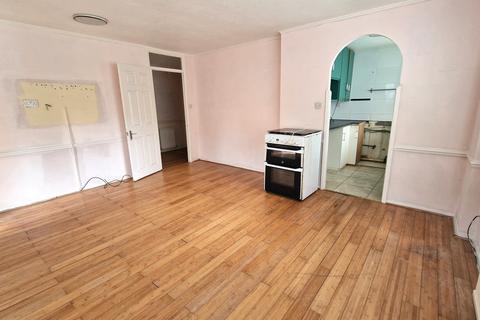 2 bedroom flat for sale, Galdana Avenue, New Barnet EN5