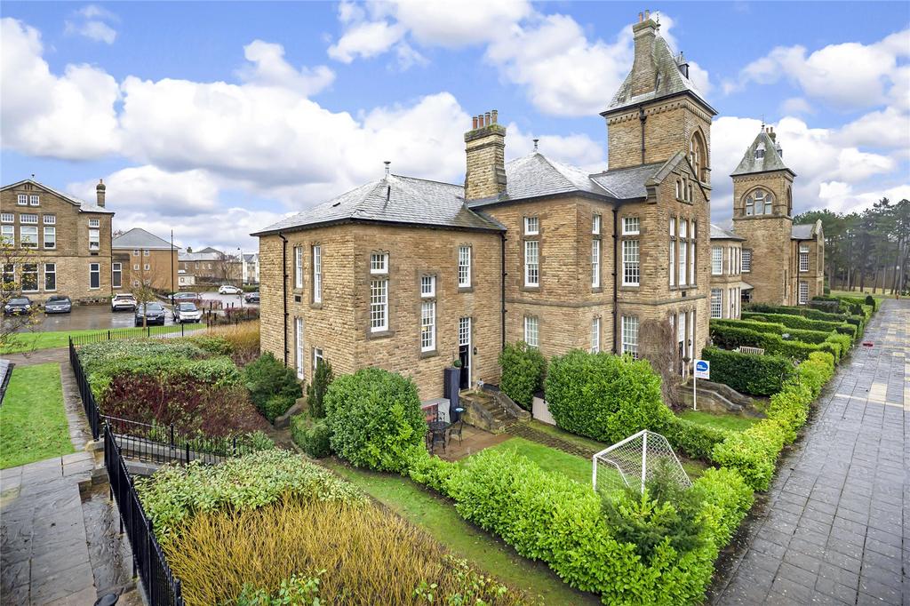 Askrigg Court, 3 Jackson Walk, Menston, Ilkley, West Yorkshire, LS29 3 bed house for sale £469,950