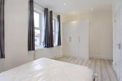 3 bedroom flat to rent, Llanover Road, North Wembley HA9