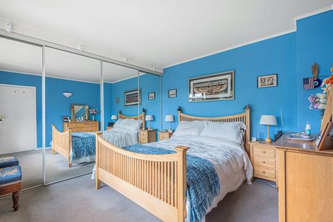 11 Beech Close, Effingham, Leatherhead, KT24 5PQ