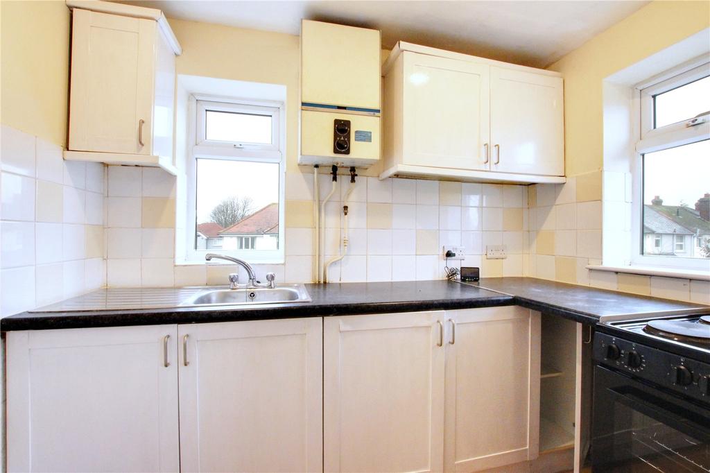 Middle Road, Lancing, West Sussex, BN15 Studio £650 pcm (£150 pw)