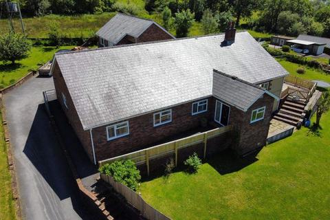45 Kings Road, Llandybie, Ammanford, SA18 2TL