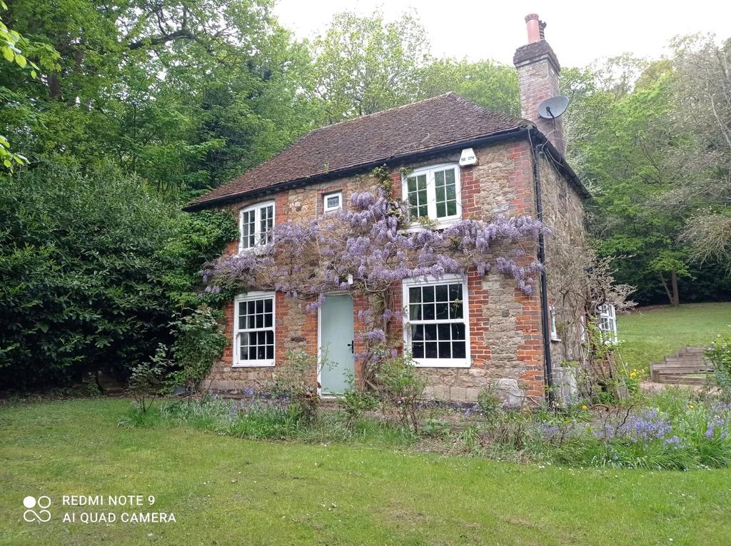 Sevenoaks Road, Ightham, Sevenoaks 4 bed detached house for sale £900,000