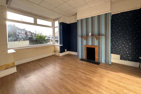 2 bedroom flat for sale - 132 Bavington Drive, Newcastle upon Tyne, Tyne and Wear, NE5 2HT