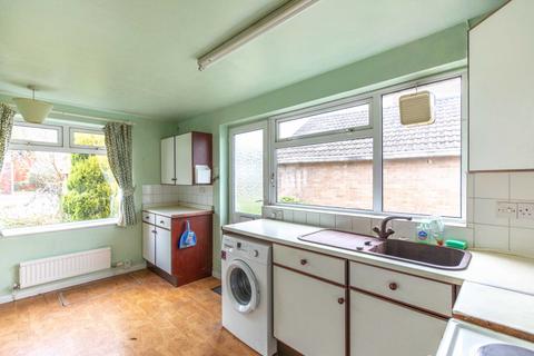 2 bedroom detached bungalow for sale, Southgate Gardens, Rodborough, Stroud