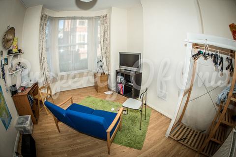 2 bedroom detached house to rent - Wellington Square, Lenton