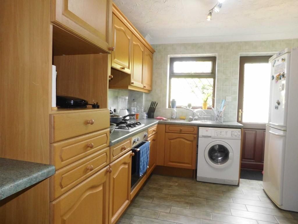 Horton Road, Springwood, Kings Lynn 3 bed detached house £995 pcm (£230 pw)