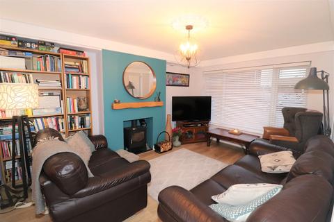 16 Kemp Close, Warwick, CV34 4QJ