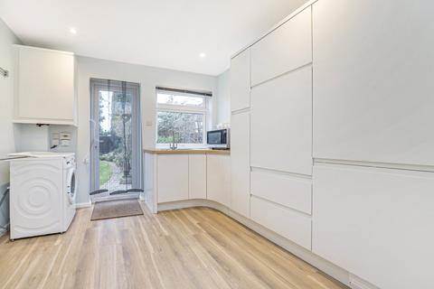 20 Gilmore Crescent, Ashford, TW15 2DB