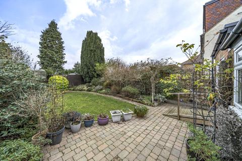 20 Gilmore Crescent, Ashford, TW15 2DB