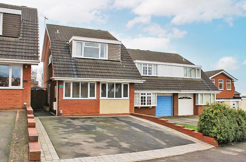 Summer Lane, LOWER GORNAL, DY3 2EX 3 bed detached house for sale £280,000