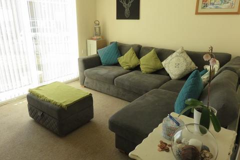 undefined, A spacious part furnished one bedroom flat in St Leonards.