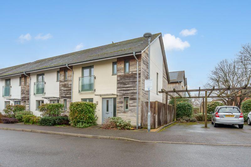 Lloyd Road, Chichester 3 bed end of terrace house for sale £385,000