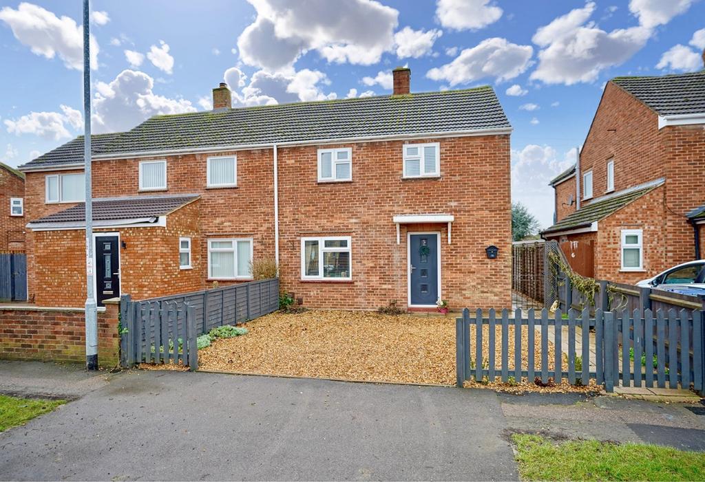 Coldhams North, Huntingdon, PE29 2 bed semi-detached house - £270,000