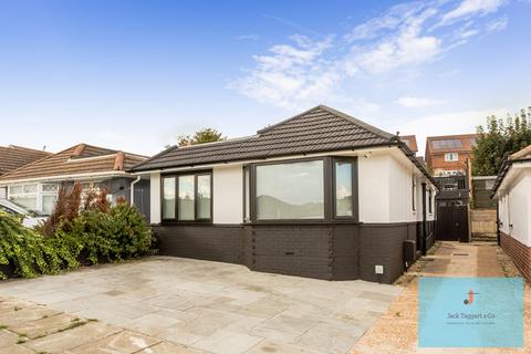 3 bedroom bungalow for sale - Graham Avenue, Portslade, Brighton, BN41