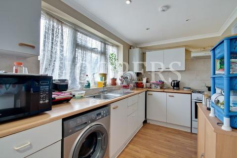 5 bedroom terraced house for sale - Chipstead Gardens, London, NW2