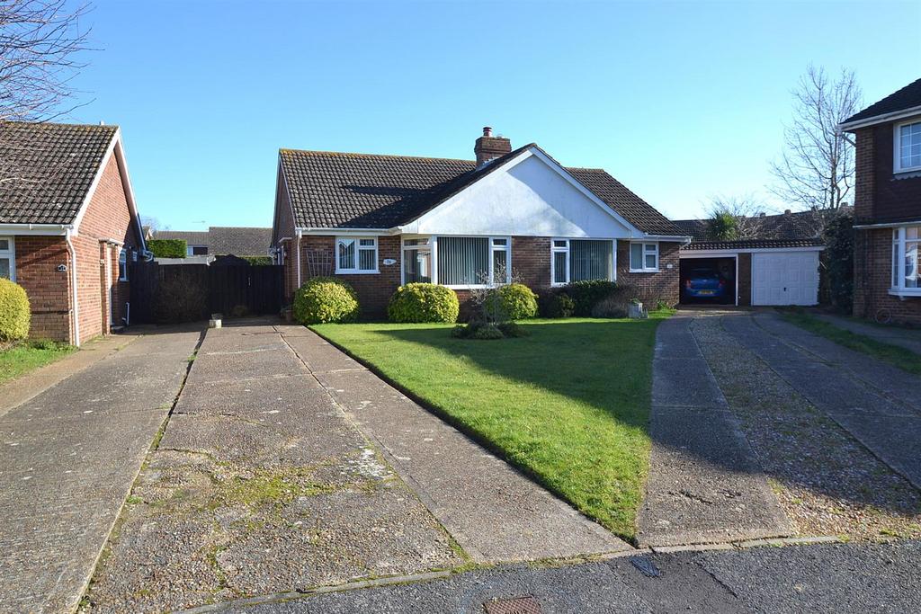 Fairisle Close, Hailsham 2 bed semidetached bungalow £299,000
