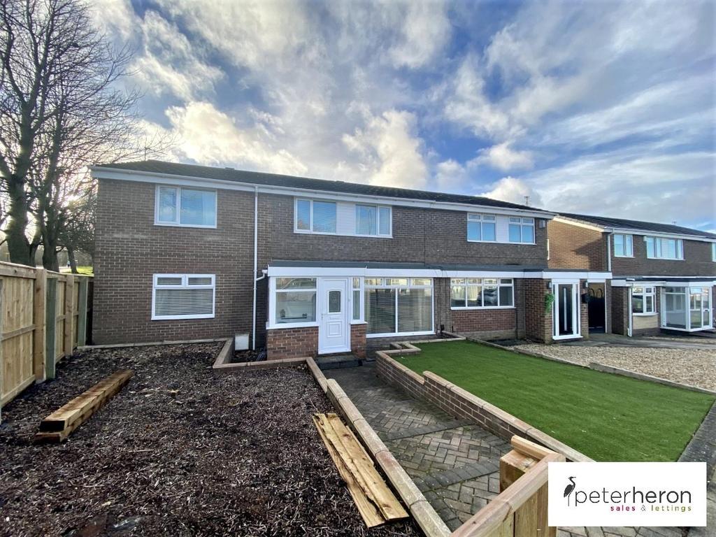 Manningford Drive, Moorside, Sunderland 4 bed semidetached house £