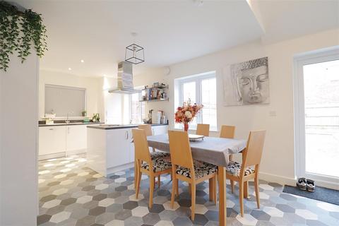 4 bedroom detached house for sale - Hurrell Close, Halstead